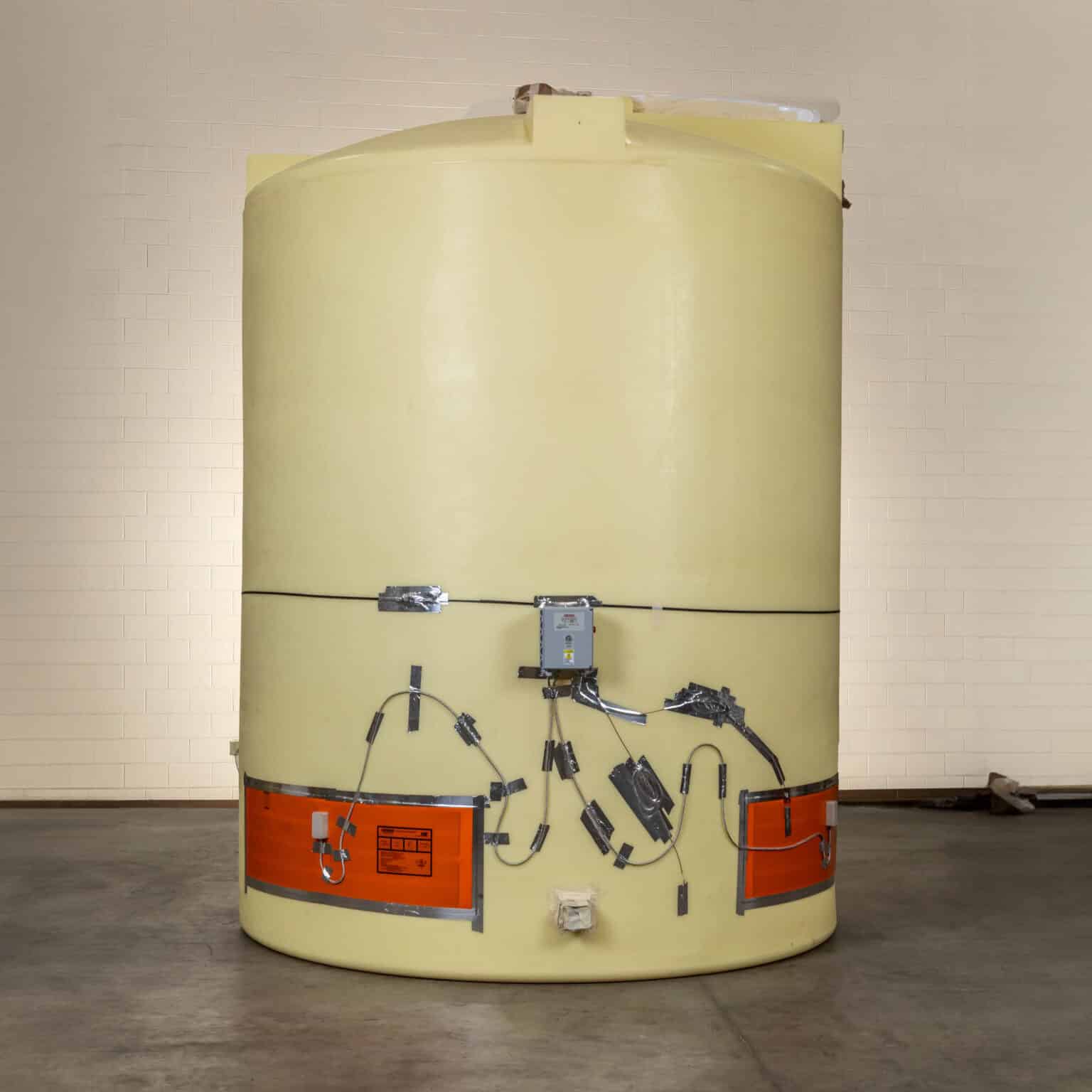 Storage tank heat tracing and insullation